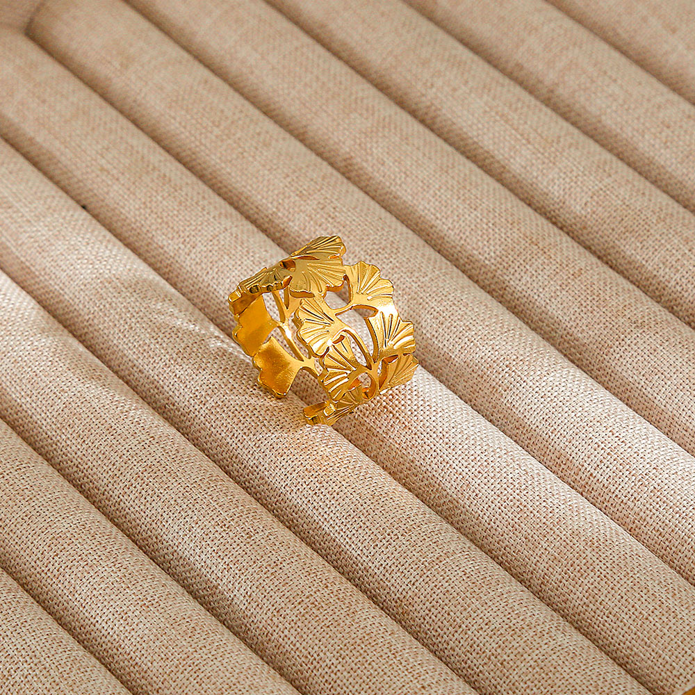 Ginkgo Grove Chunky Ring