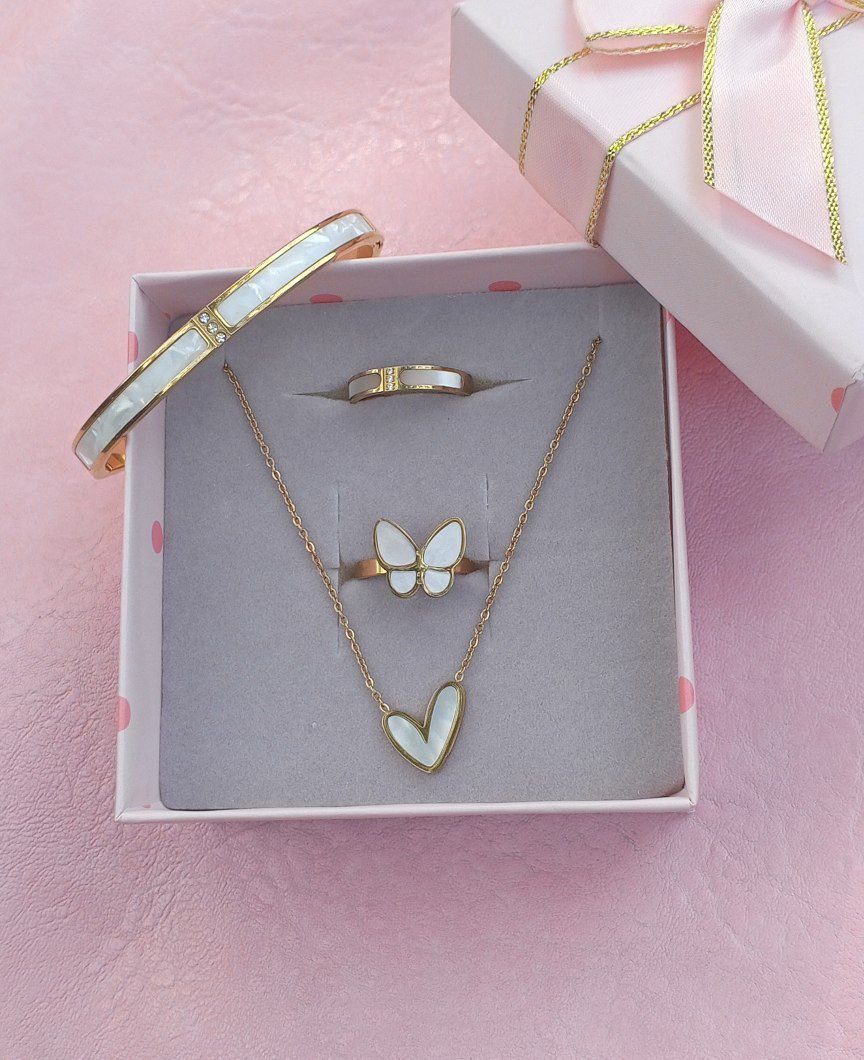 Mother of Pearl Jewellery Set