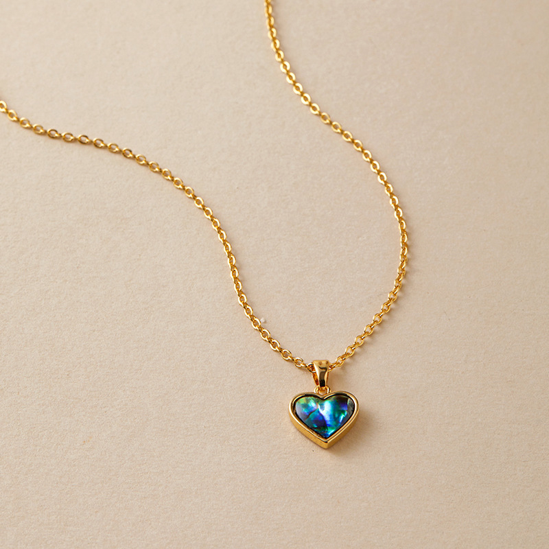 Aura Shell Heart Necklace